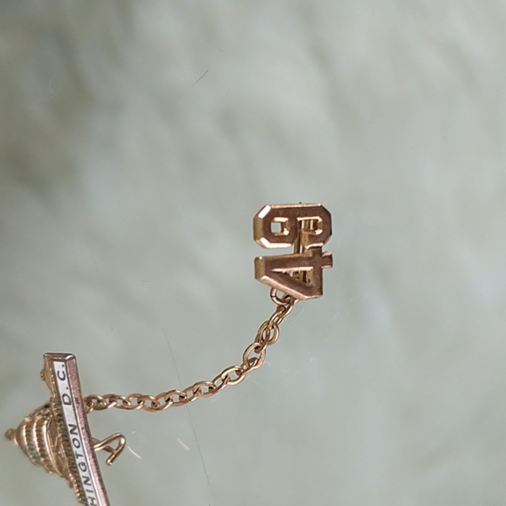 Vintage Washington DC 1949 Capitol building souvenir hat lapel pin brooch - Picture 4 of 4